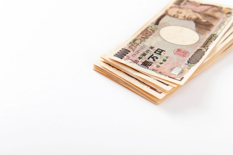 法人保険の「30万円特例」を徹底解説！全額損金算入できる条件や商品を解説